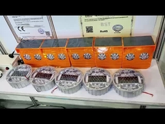 알루미늄 IL300 길거리의 도로 표시등 태양 전력 가동 도로 빛